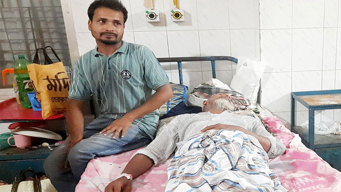 চালককে চেতনানাশক দিয়ে অজ্ঞান করে অটো ছিনতাই