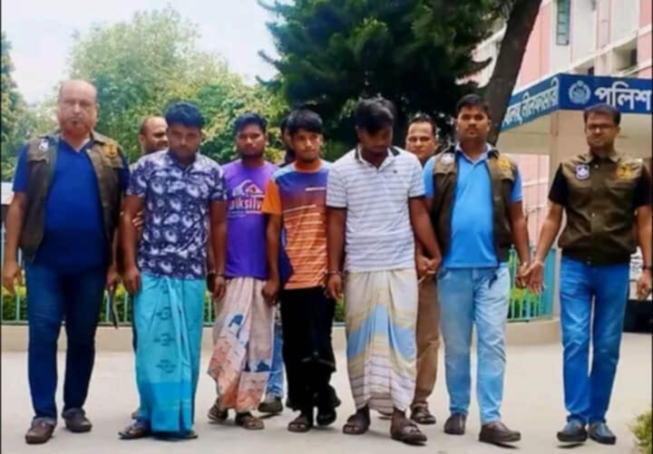 কিশোরগঞ্জে ভিসা প্রতারণা চক্রের চার সদস্য আটক