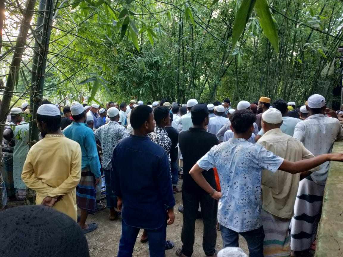 ডোমারে বিদ্যুৎস্পৃষ্ট হয়ে ব্যাটারি চালিত অটো চালক নিহত 