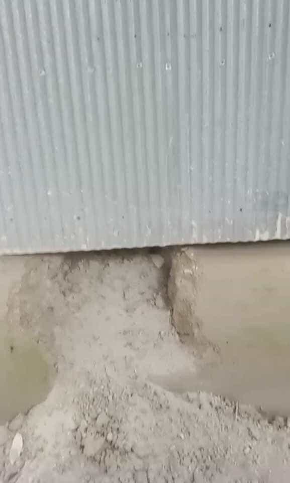 ডোমারে সিঁধ কেটে এক রাতে ৭ বাড়িতে চুরি!