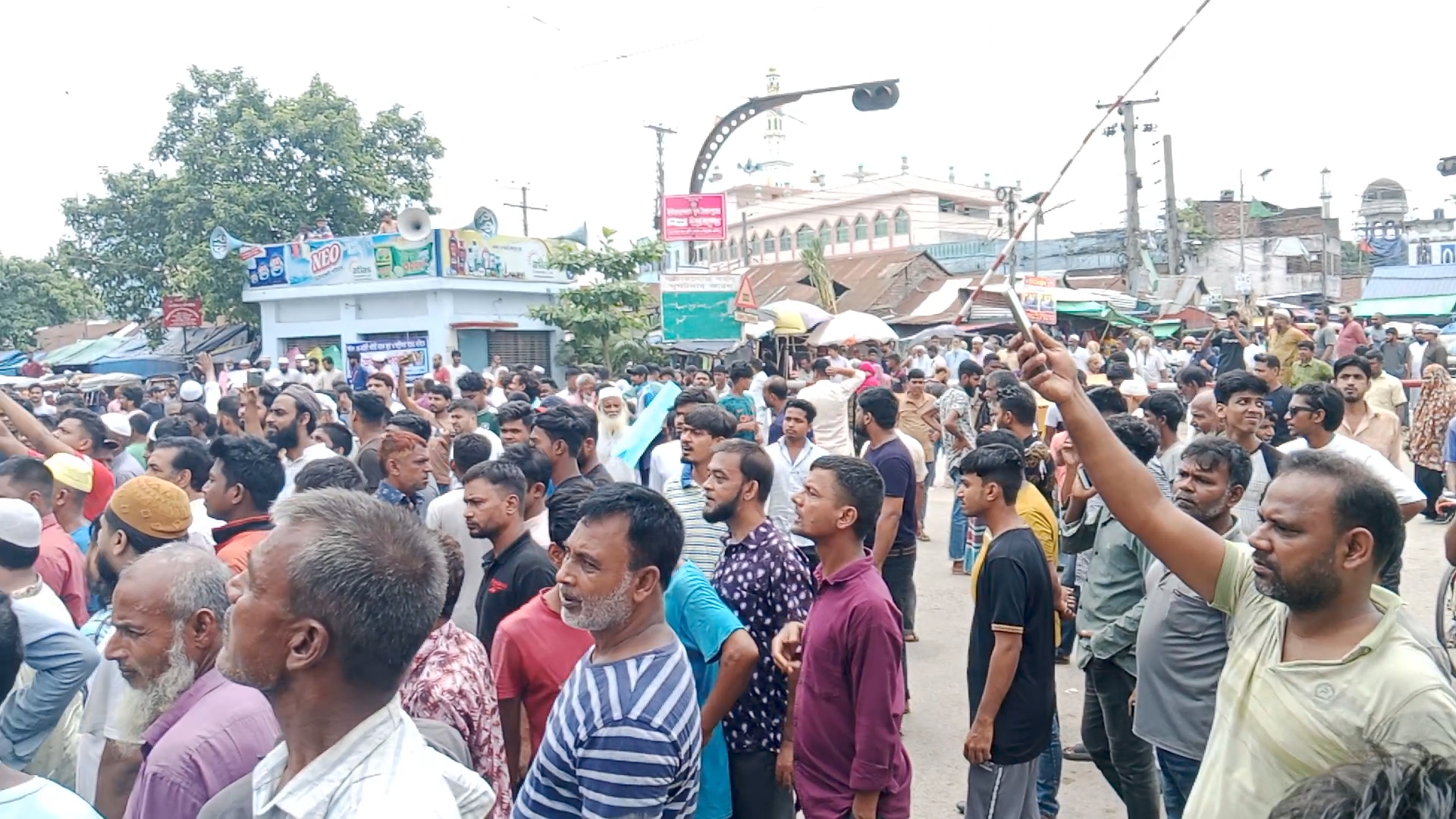 সৈয়দপুরে মেলার নামে লটারি বন্ধের দাবিতে অবস্থান কর্মসূচি