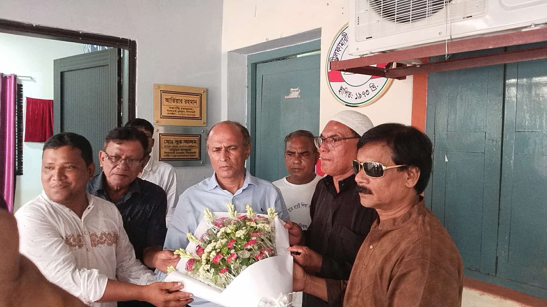 নীলফামারী প্রেস ক্লাবের লাইব্রেরি উদ্বোধন