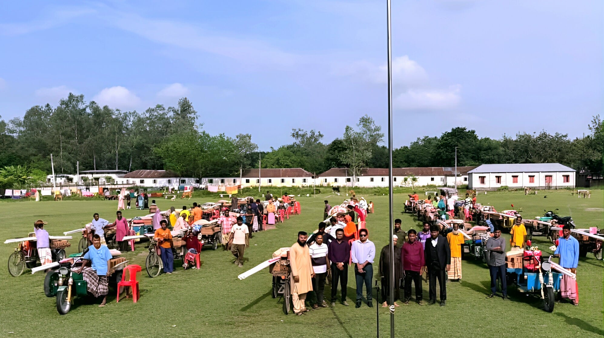 জলঢাকায় দরিদ্র মানুষের মাঝে টিউবওয়েল বিতরণ